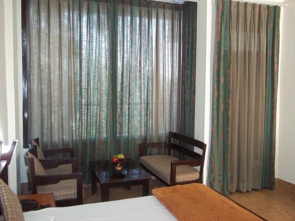 Mohan Palace 戴尔豪斯 外观 照片